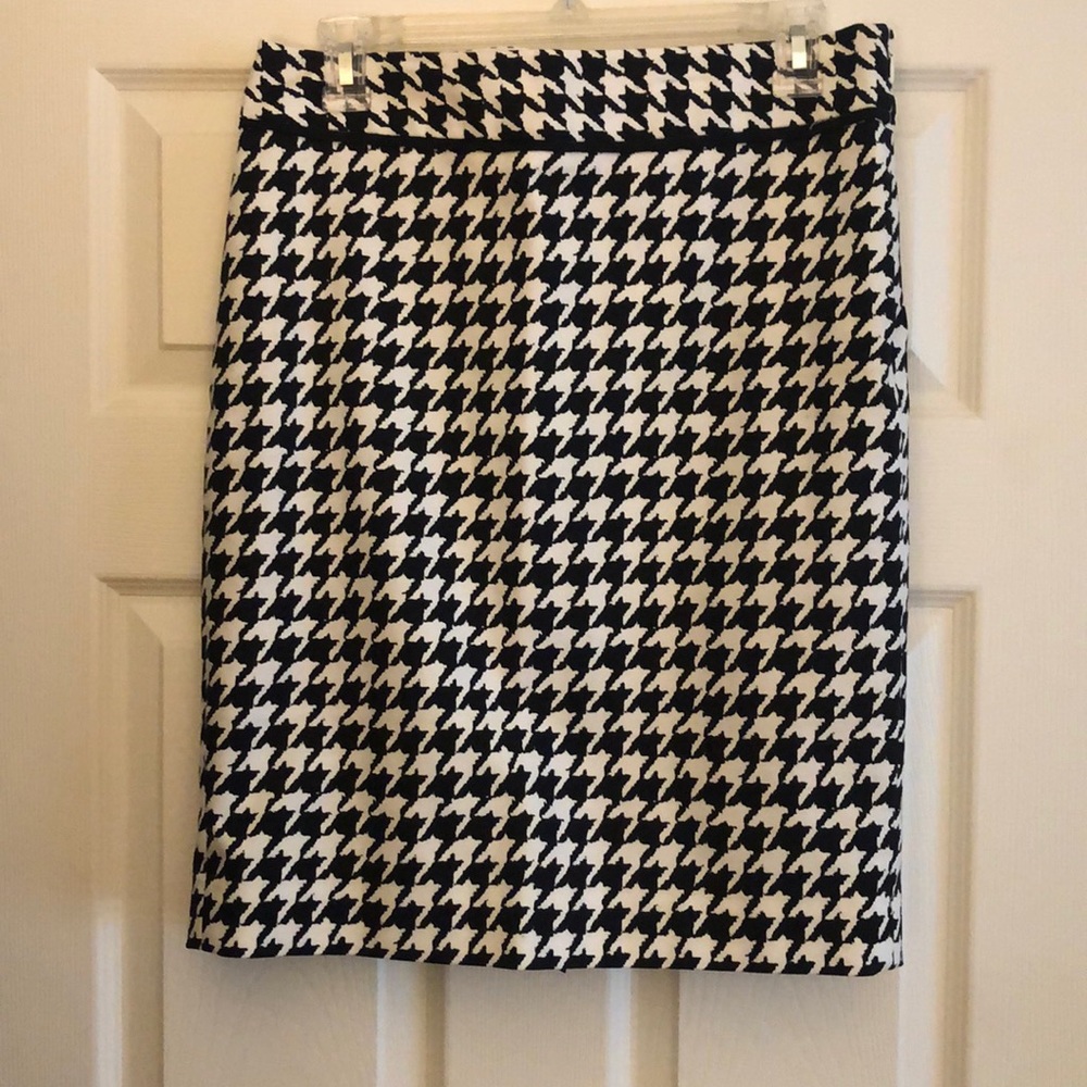 The Limited skirt size 6
